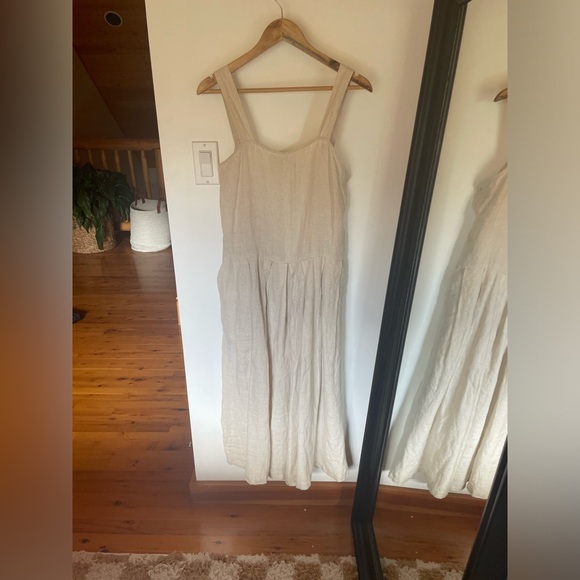 Rachel Comey
Beige Linen Wide Pleated Cropped Jumpsuit 4 - Picture 7 of 7